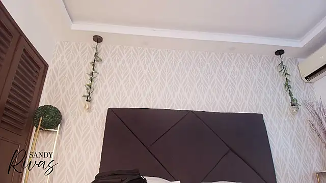 sandy rivas online show from January 7, 1:47 pm