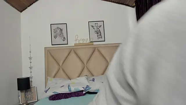 MonyCassius online show from April 16, 1:44 pm