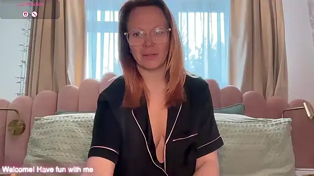 MelodyRoseUk online show from March 27, 9:10 am