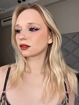 Snapshot of Eva_Millss chatting on September 22, 1:31 pm Eva Millss online show from September 22, 1:31 pm