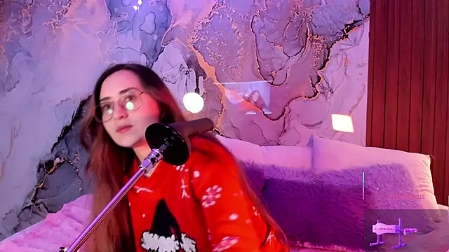 centaurigirl online show from December 2, 4:47 am