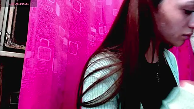 holy juli online show from January 16, 11:45 pm