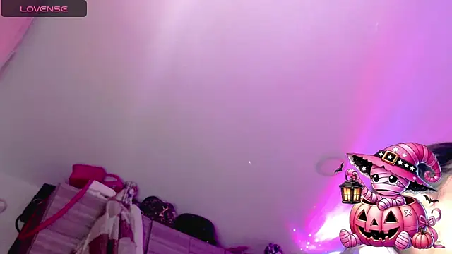 holy juli online show from October 23, 4:40 am