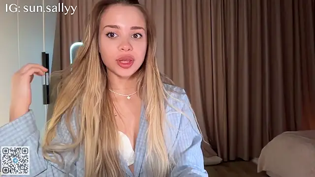 sunsally online show from April 18, 7:07 pm