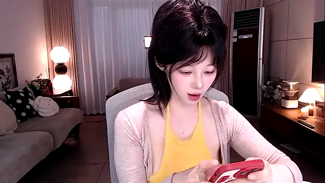 sweateanv  online show from March 14, 6:14 am