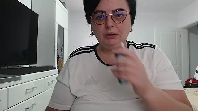 Amandamuller1982 online show from February 17, 12:37 pm