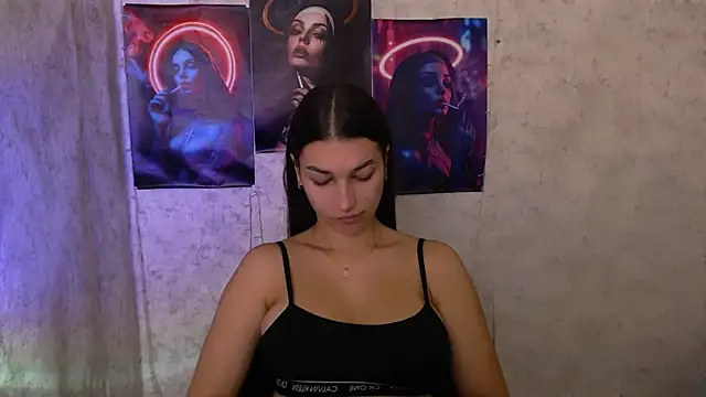 Snapshot of KarolinaRosse_ chatting on October 11, 5:34 am KarolinaRosse online show from October 11, 5:34 am