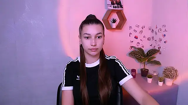 Snapshot of KarolinaRosse_ chatting on September 30, 5:02 am KarolinaRosse online show from September 30, 5:02 am