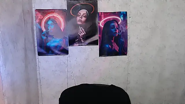 Snapshot of KarolinaRosse_ chatting on October 15, 6:16 am KarolinaRosse online show from October 15, 6:16 am