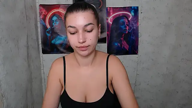 Snapshot of KarolinaRosse_ chatting on September 26, 5:05 am KarolinaRosse online show from September 26, 5:05 am