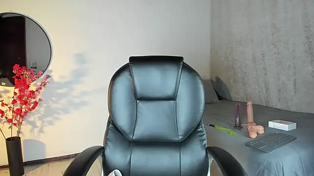 SaraMilf 69 online show from December 20, 2:21 pm