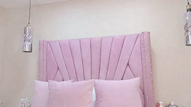 HazelMoret online show from September 23, 12:03 pm