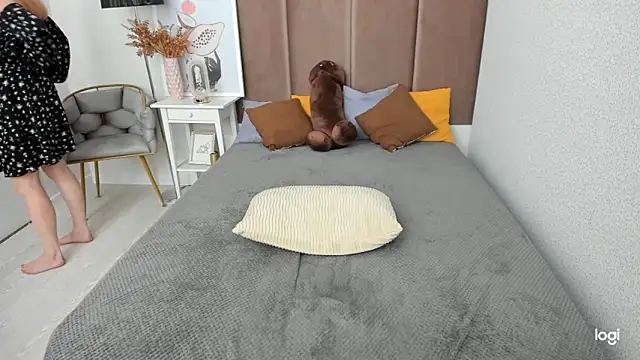 BettyBloom69 online show from November 7, 6:52 am