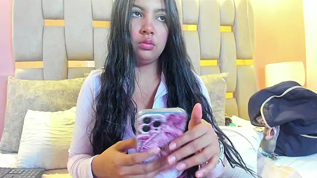 nicole fisherr online show from April 10, 6:30 am