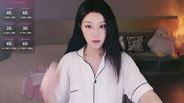Snapshot of Lucky-baby chatting on October 13, 1:25 pm Lucky-baby online show from October 13, 1:25 pm