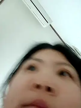 hello098712 online show from April 28, 2:21 pm