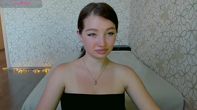Lissa Cristal online show from June 28, 11:28 am