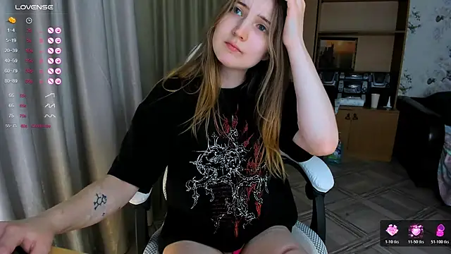 princessaalicc online show from November 9, 1:07 pm