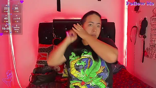 katieeandsharonn online show from March 4, 1:07 pm