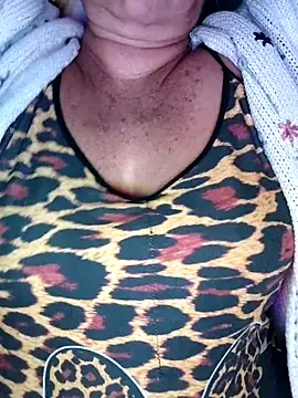 Kasandra Ho online show from December 1, 8:40 am