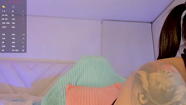 misscassidy  online show from July 29, 2:00 am