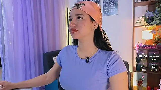 emilyrouxe online show from September 18, 2:37 pm