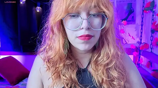  Moon Johnson online show from May 16, 2:03 am