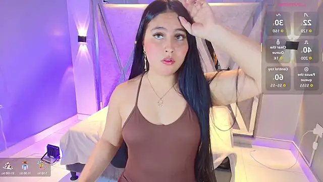 Annie9  online show from December 15, 6:35 pm