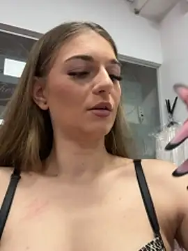 AdissonLane online show from February 10, 5:27 pm