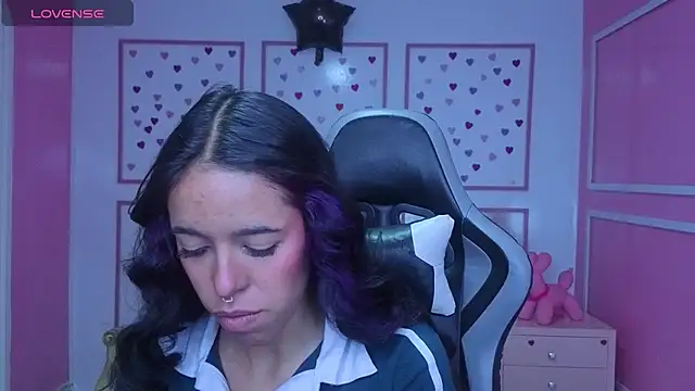 stephania t online show from November 4, 12:43 pm