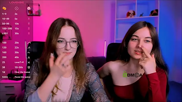 luna berryy online show from November 29, 8:13 pm