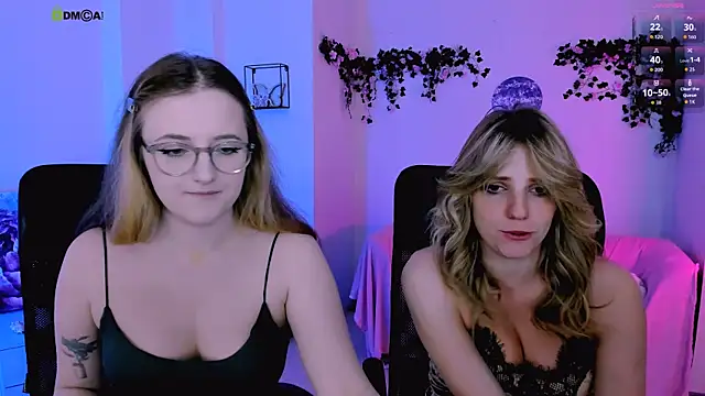 luna berryy online show from July 8, 6:54 pm