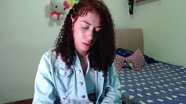 Snapshot of Perla_web09 chatting on September 11, 9:59 pm Perla web09 online show from September 11, 9:59 pm