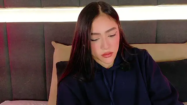 nicolle pierce online show from October 20, 1:36 pm