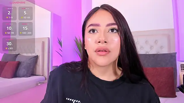 nicolle pierce online show from April 16, 2:50 pm