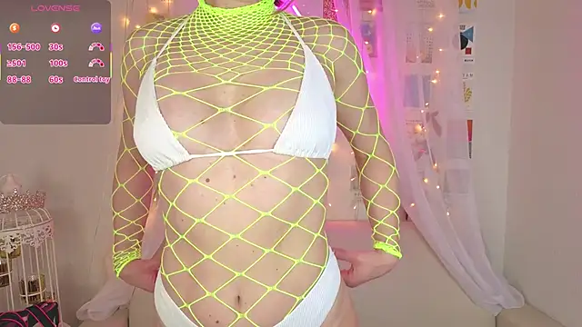 Angel Nikole online show from November 2, 1:31 am