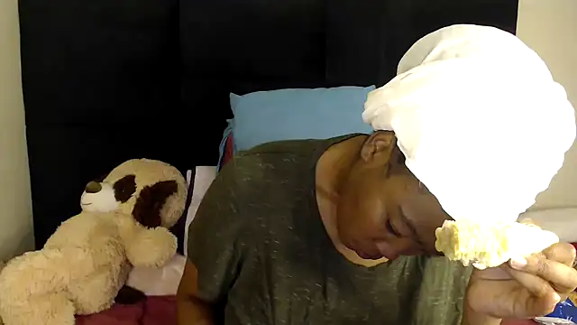 Busty-Londie online show from March 1, 5:12 pm