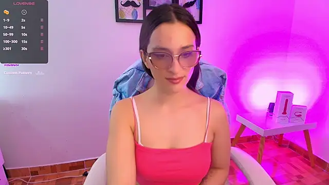 mariaan m  online show from February 10, 9:40 pm