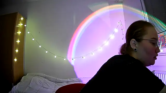 VirginiaWilliam online show from October 17, 5:05 pm