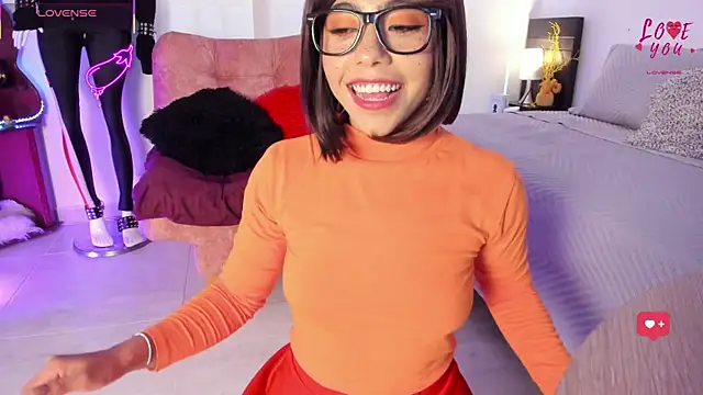 AndreaVelasco online show from June 5, 6:14 pm