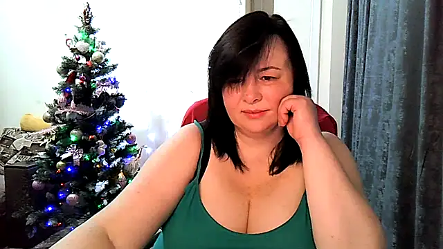 EmiliaLooo online show from January 8, 3:43 am