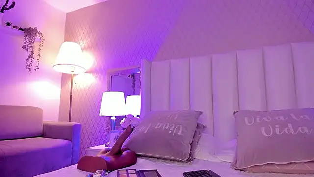 SophiaSmiiths  online show from February 11, 2:36 am