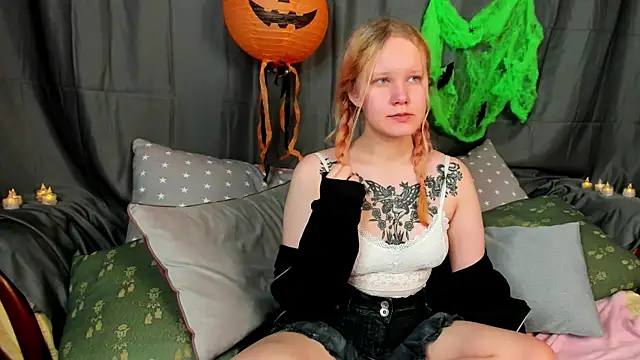 boostyboobs online show from October 29, 4:39 am