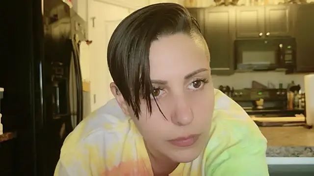 IsabelleRaven online show from April 28, 8:24 pm