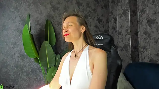 Lillian White online show from June 24, 3:27 am