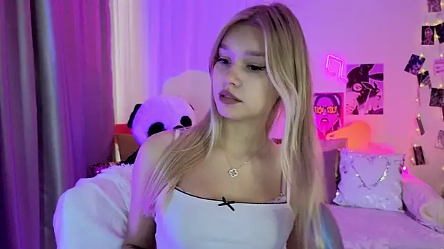 BattyMelody online show from April 24, 11:13 am