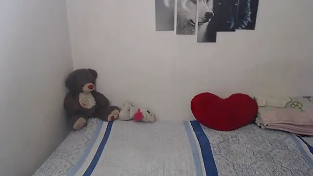 Pocahontas Princess  online show from March 25, 6:33 pm