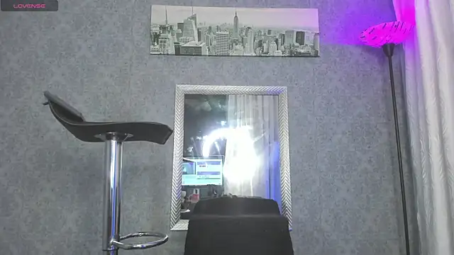  kitty wuichis online show from March 31, 3:50 am