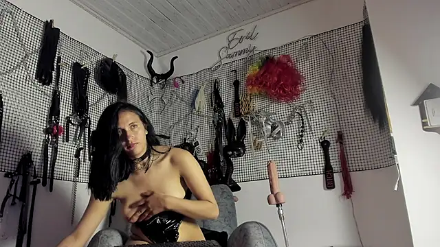 Evil sammy online show from February 19, 9:35 pm