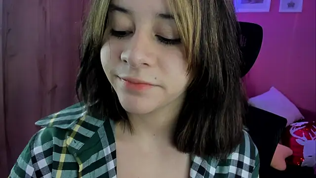 agnes 213 online show from February 15, 3:11 pm